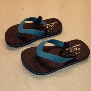 Abercrombie Flip-Flops with back strap,